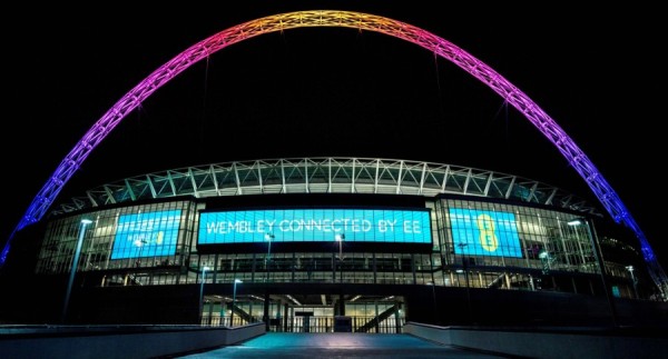 The iconic arch at Wembley Stadium connected by EE has been give