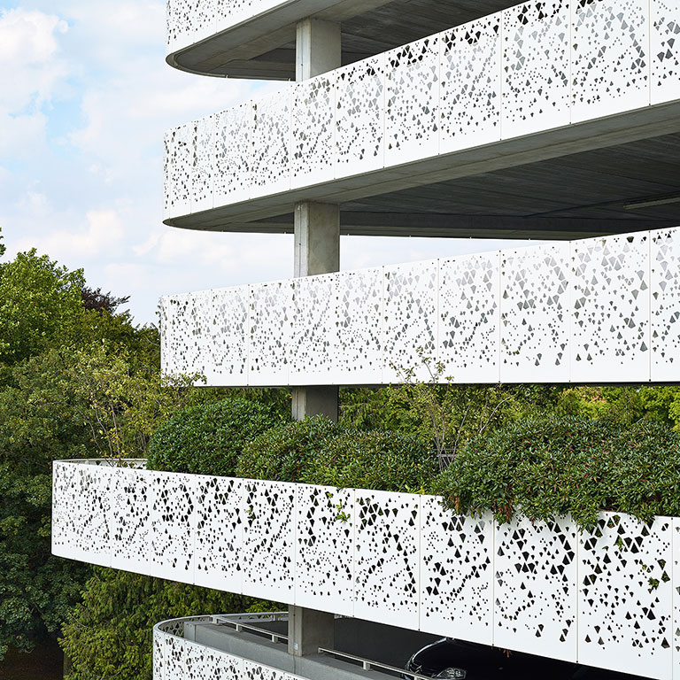 Looking4 World's Coolest Car Parks