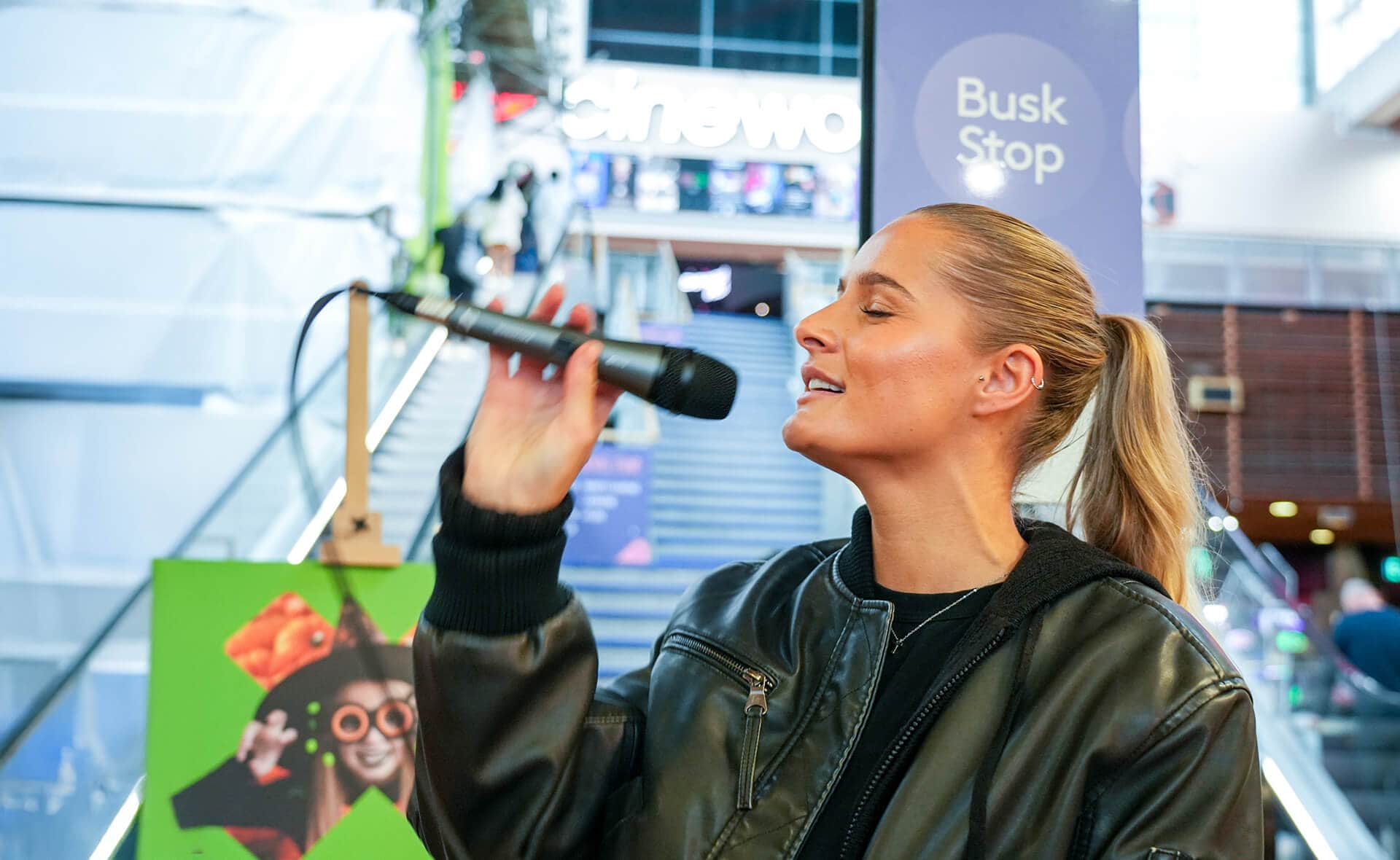 Xscape Busk Stop Large Cover