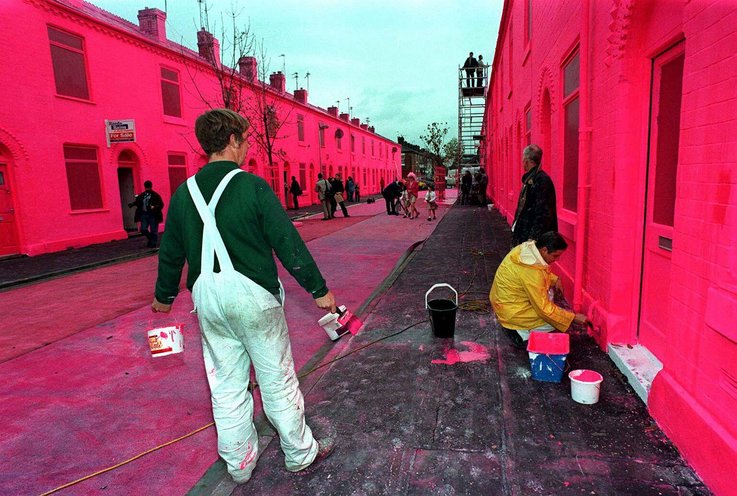 Top-UK-PR-Stunts-Barbie-pink-street