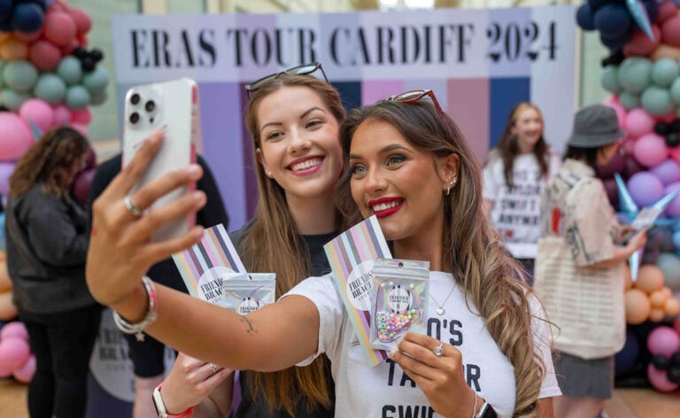 Taylor-Swift-experiential-event